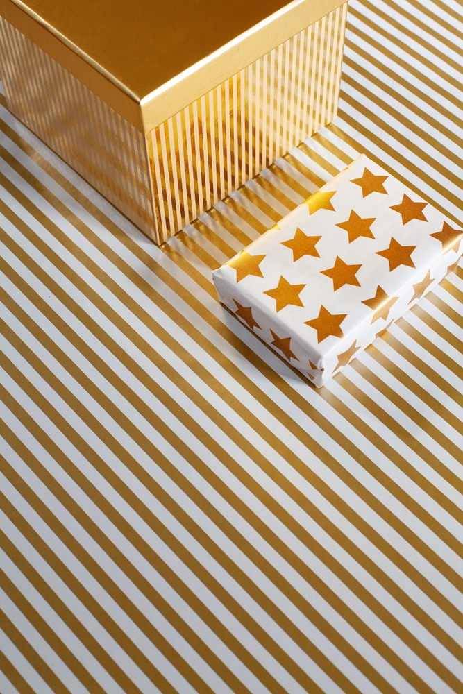 Inpakpapier met gouden kleur voor luxe geschenken